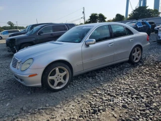 MERCEDES-BENZ E 320