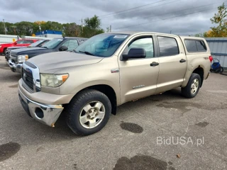TOYOTA TUNDRA SR5