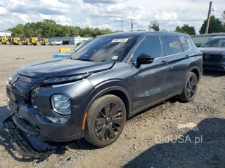 MITSUBISHI OUTLANDER SE
