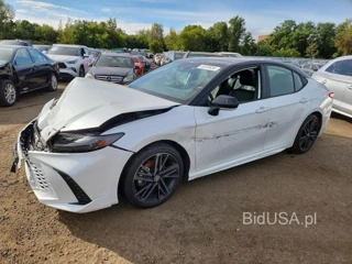 TOYOTA CAMRY XSE