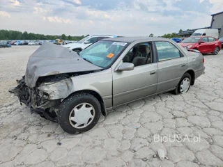 TOYOTA CAMRY CE