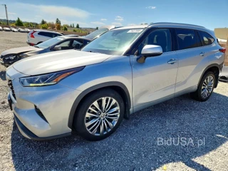 TOYOTA HIGHLANDER PLATINUM