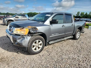 NISSAN TITAN SV