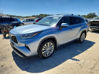 TOYOTA HIGHLANDER PLATINUM