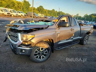 TOYOTA TUNDRA SR5