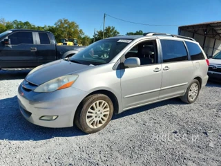 TOYOTA SIENNA XLE