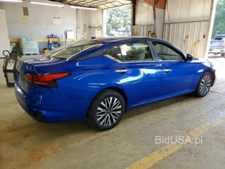 NISSAN ALTIMA SV