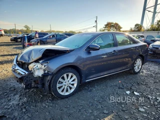 TOYOTA CAMRY XLE