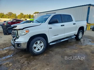 TOYOTA TUNDRA SR5