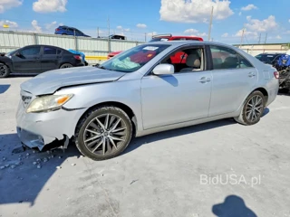 TOYOTA CAMRY BASE