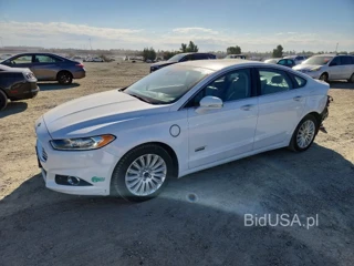 FORD FUSION TITANIUM PHEV