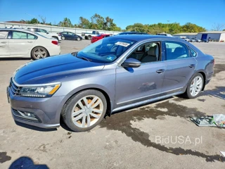 VOLKSWAGEN PASSAT SE