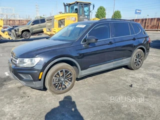 VOLKSWAGEN TIGUAN SE
