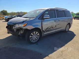 TOYOTA SIENNA LE