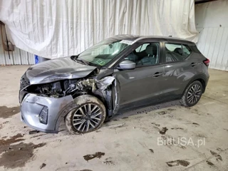 NISSAN KICKS SV