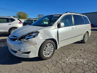 TOYOTA SIENNA XLE LIMITED