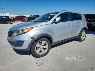 KIA SPORTAGE LX