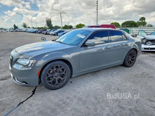 CHRYSLER 300 S