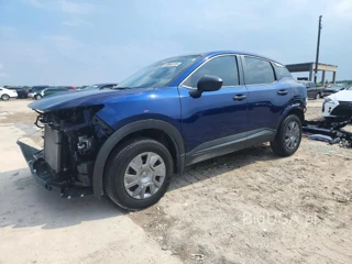 NISSAN KICKS S