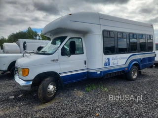 FORD ECONOLINE E450 SUPER DUTY CUTAWAY VAN