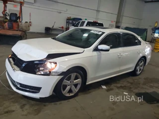 VOLKSWAGEN PASSAT SE