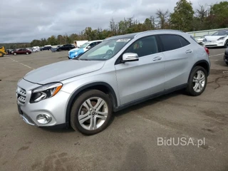 MERCEDES-BENZ GLA 250 4MATIC