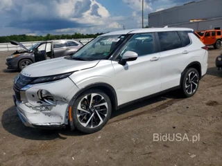 MITSUBISHI OUTLANDER SE