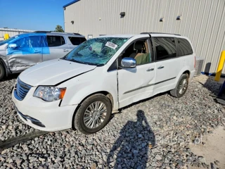 CHRYSLER TOWN & COUNTRY TOURING L