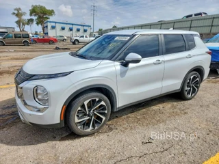MITSUBISHI OUTLANDER SE