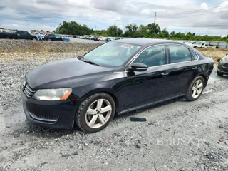VOLKSWAGEN PASSAT SE