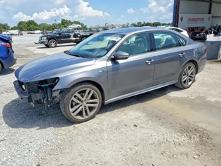 VOLKSWAGEN PASSAT S