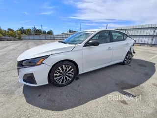 NISSAN ALTIMA SV