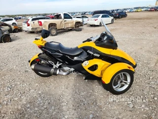 CAN-AM SPYDER ROADSTER RS