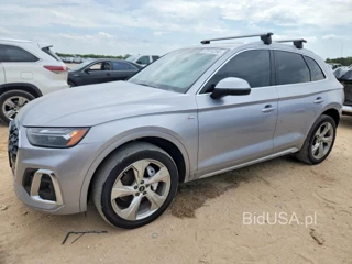 AUDI Q5 PREMIUM PLUS 45