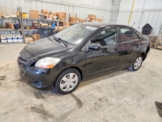 TOYOTA YARIS BASE