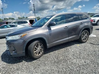 TOYOTA HIGHLANDER XLE