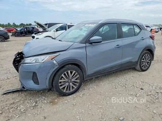 NISSAN KICKS SV