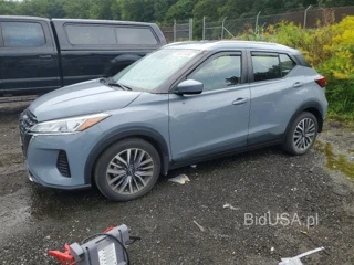NISSAN KICKS SV