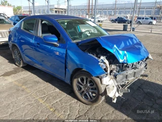 TOYOTA TOYOTA YARIS LE