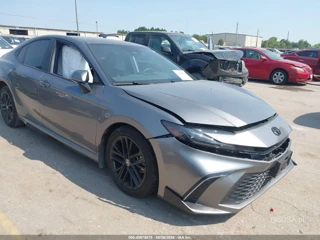 TOYOTA TOYOTA CAMRY SE