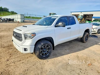 TOYOTA TUNDRA SR5
