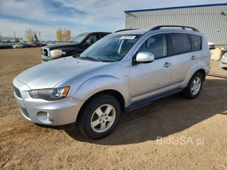 MITSUBISHI OUTLANDER SE