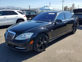 MERCEDES-BENZ S 550
