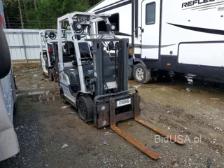 UNICARIERS FORKLIFT