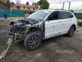 VOLKSWAGEN TIGUAN SE