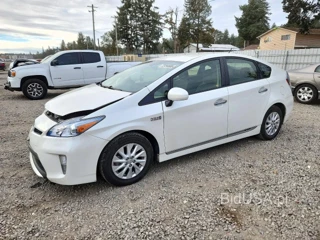 TOYOTA PRIUS PLUG-IN HYBRID BASE
