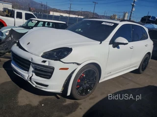 PORSCHE CAYENNE GTS