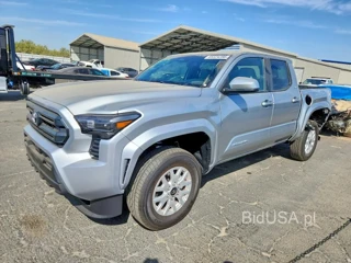 TOYOTA TACOMA SR5