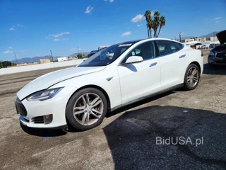 TESLA MODEL S 70D