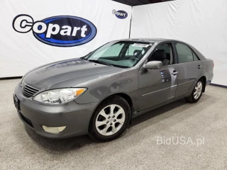 TOYOTA CAMRY XLE V6